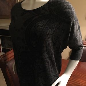 Black and Gray 3/4 sleeve top M